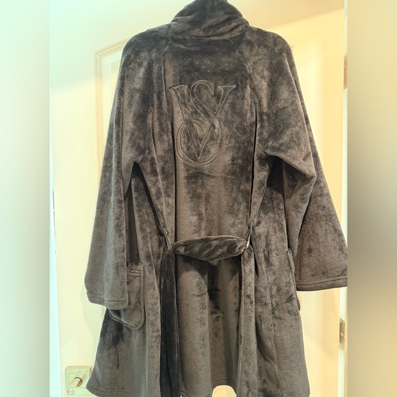 Victoria’s Secret Robe - Picture 2 of 3
